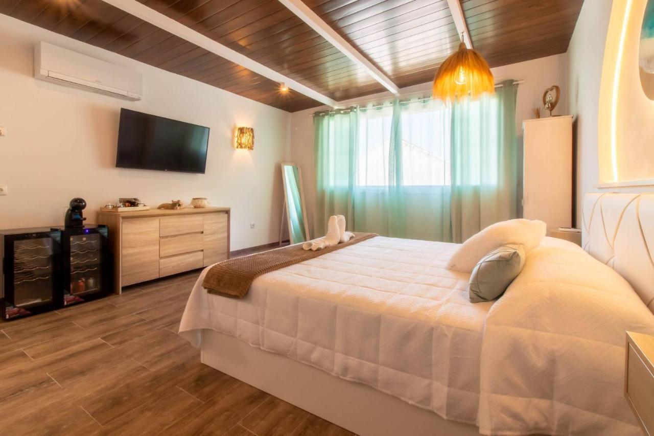 Room In Guest Room - Private Room In The Fishing Port Of ماربيا المظهر الخارجي الصورة