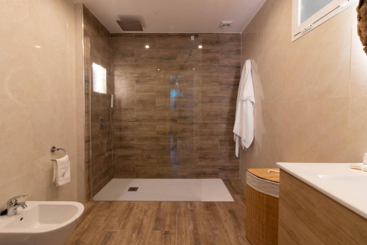 Room In Guest Room - Private Room In The Fishing Port Of ماربيا المظهر الخارجي الصورة
